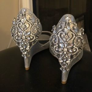 Badgley Mischka Wedge Heels